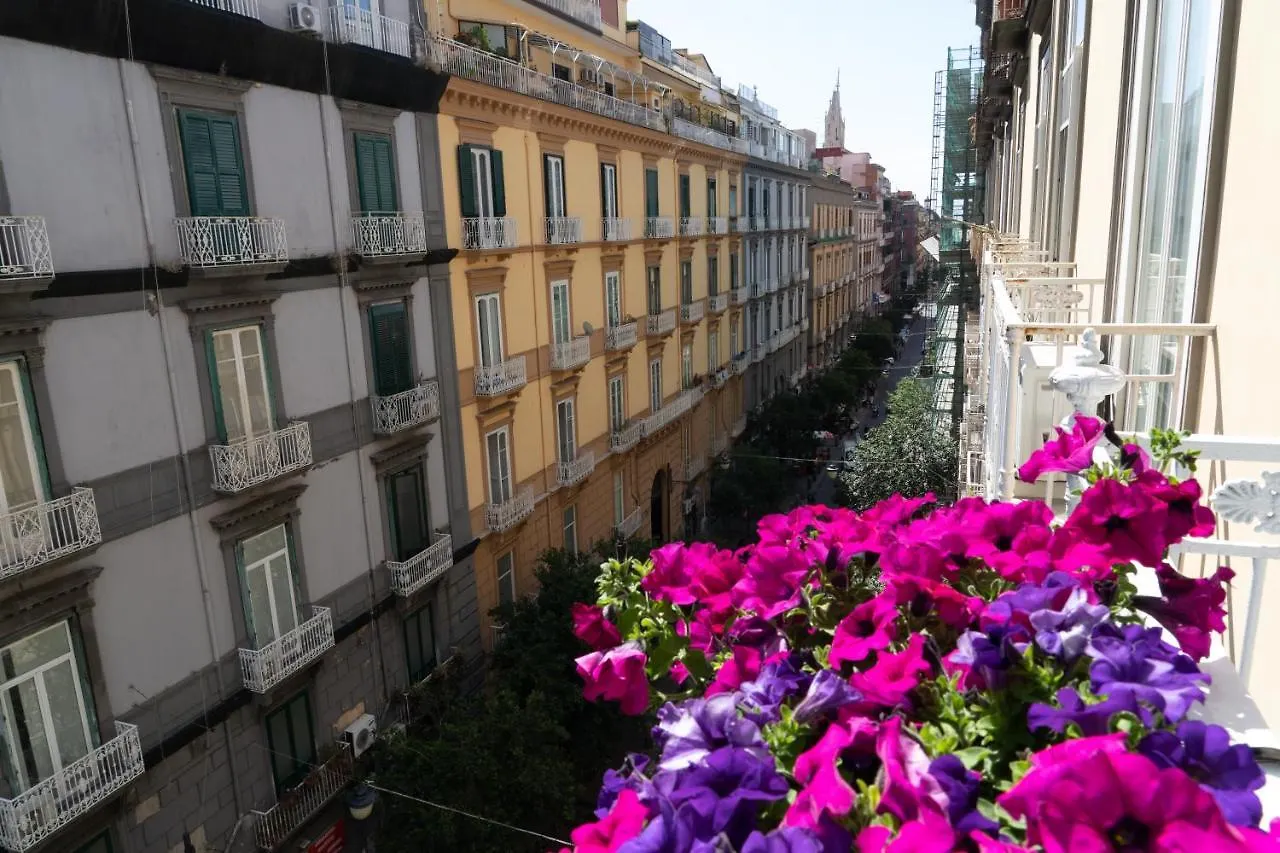 4Heavens_Naples Hotel Italy